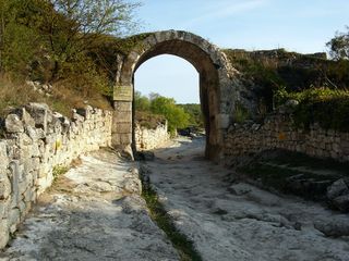 Средние ворота Чифут-Кале